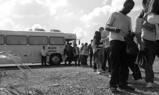 Prisioneros sin muros en EU: el encierro forzado de los migrantes con discapacidad