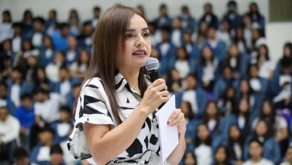 Grecia Quiroz pide a padres de familia «corregir a sus hijos si ven que salen del buen camino»