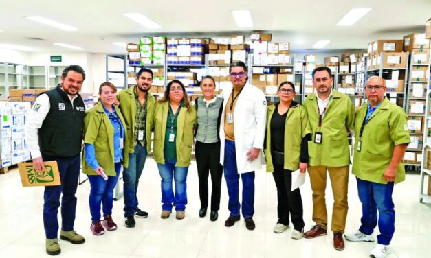 Sheinbaum supervisa abasto de medicinas