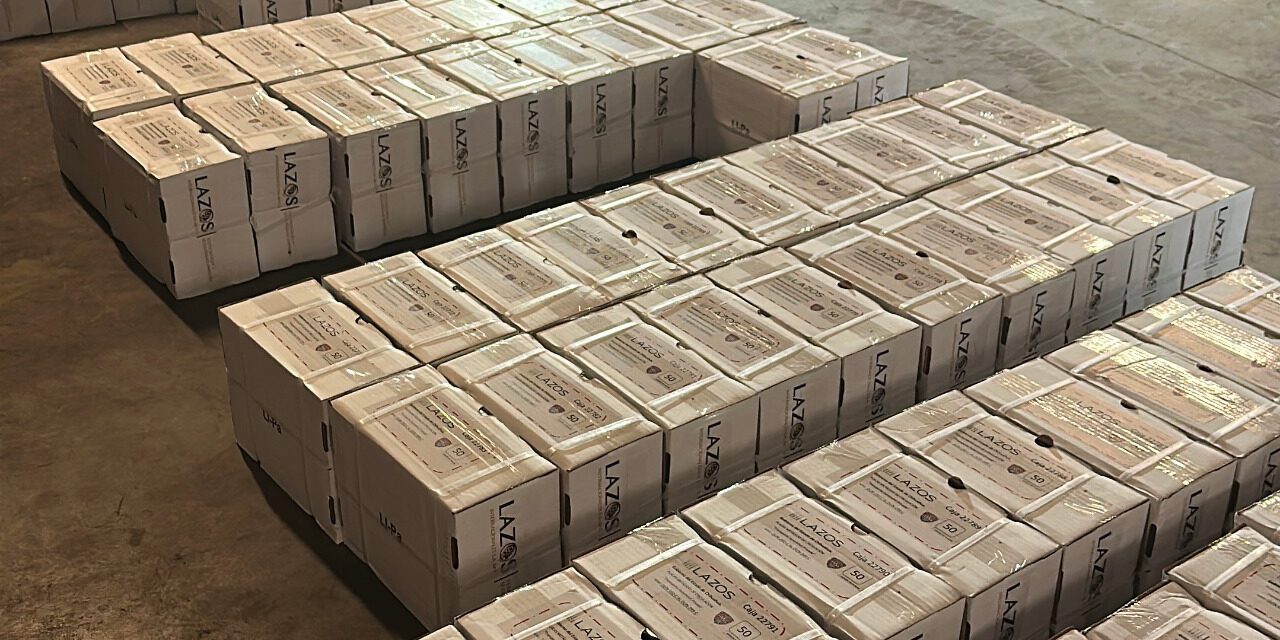 Distribuye Hacienda placas metálicas a las recaudaciones de Juárez y Chihuahua