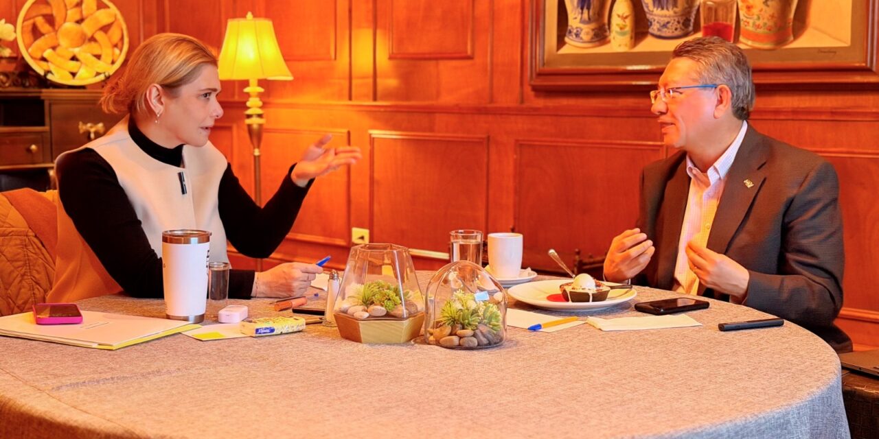 Recupera Maru la salud y comienza con reuniones de trabajo