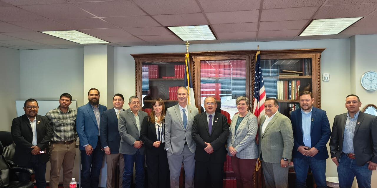 Firma UACH convenio académico con Sul Ross State University, de Texas