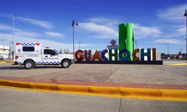 Entrega Secretaría de Salud dos ambulancias a la comunidad de Los Parajes, en Guachochi